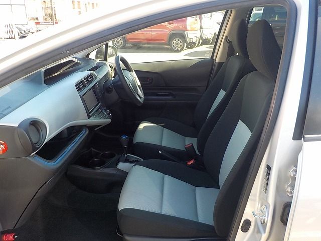 TOYOTA AQUA 2014 Image 31