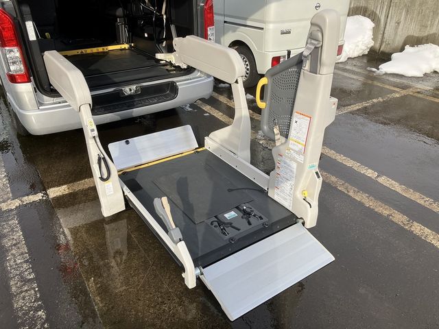 TOYOTA HIACE VAN 4WD 2018 Image 31