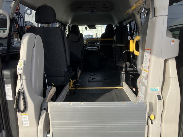 TOYOTA HIACE VAN 4WD 2018 Image 31