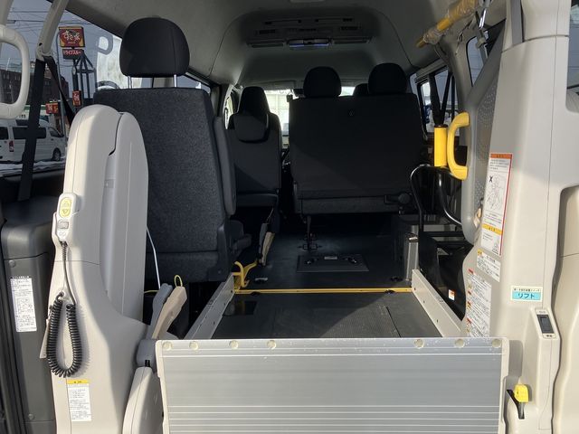 TOYOTA HIACE VAN 4WD 2018 Image 31