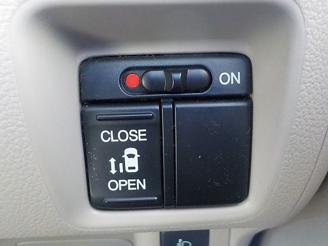 HONDA N BOX 2013 Image 31