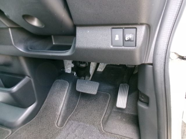 HONDA N BOX CUSTOM 2024 Image 31