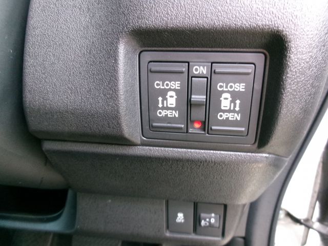 HONDA N BOX CUSTOM 2024 Image 31