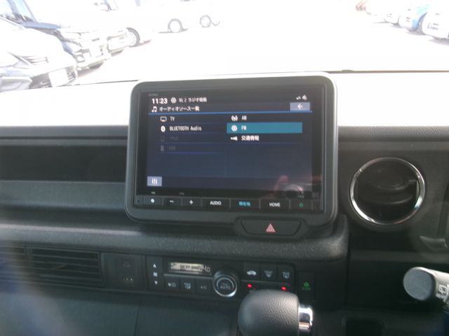 HONDA N BOX CUSTOM 2024 Image 31