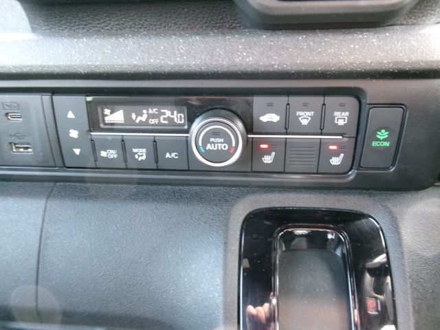 HONDA N BOX CUSTOM 2024 Image 31