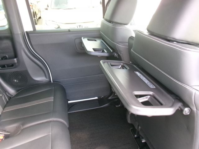 HONDA N BOX CUSTOM 2024 Image 31