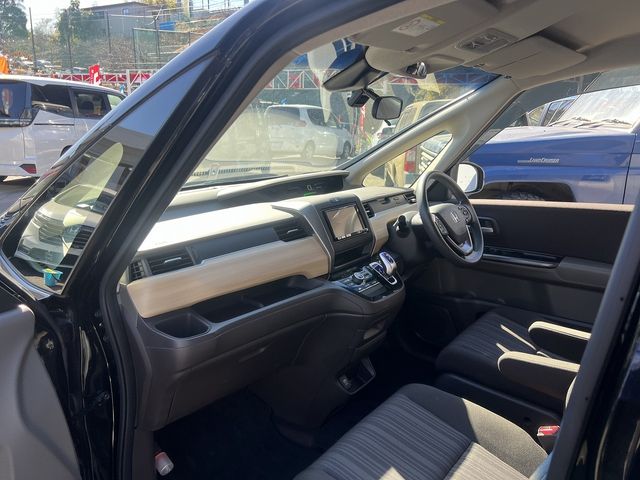 HONDA FREED HYBRID 2017 Image 31