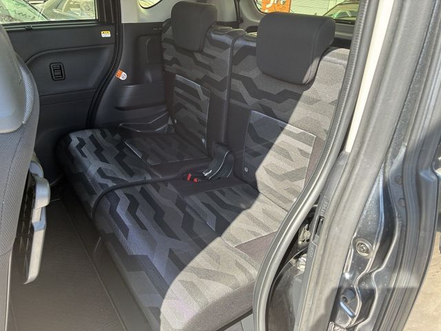 DAIHATSU TANTO FAN CROSS 2023 Image 31