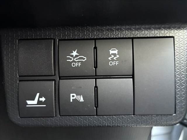 DAIHATSU TANTO CUSTOM 4WD 2023 Image 31