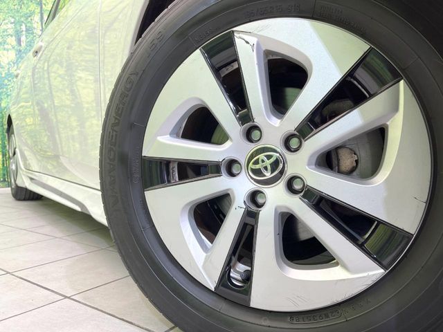 TOYOTA PRIUS 2018 Image 31