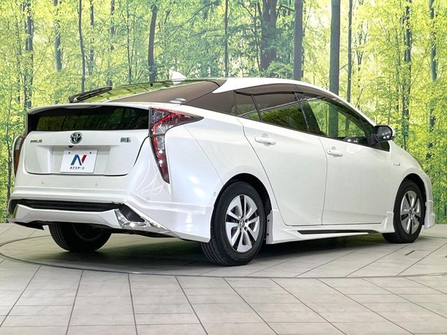 TOYOTA PRIUS 2018 Image 31