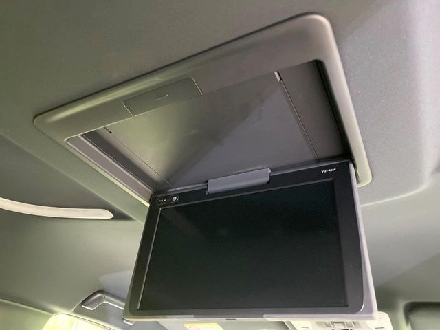 TOYOTA VELLFIRE 2017 Image 31