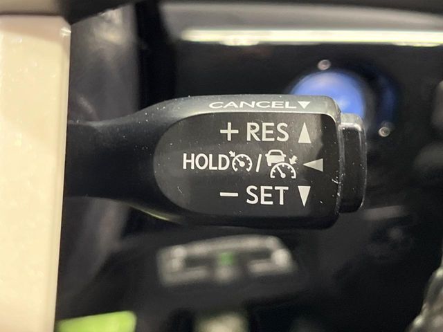 TOYOTA PRIUS PHV 2017 Image 31