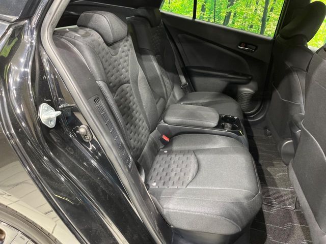 TOYOTA PRIUS PHV 2017 Image 31