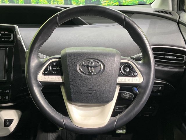 TOYOTA PRIUS PHV 2017 Image 31