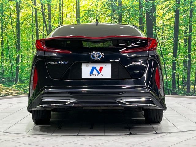 TOYOTA PRIUS PHV 2017 Image 31