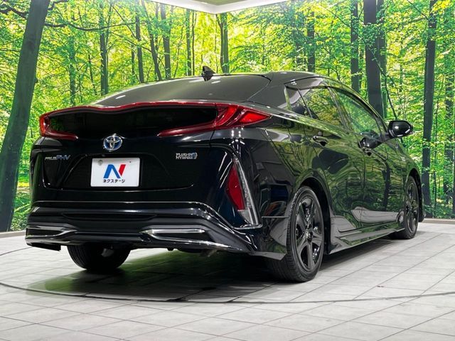 TOYOTA PRIUS PHV 2017 Image 31