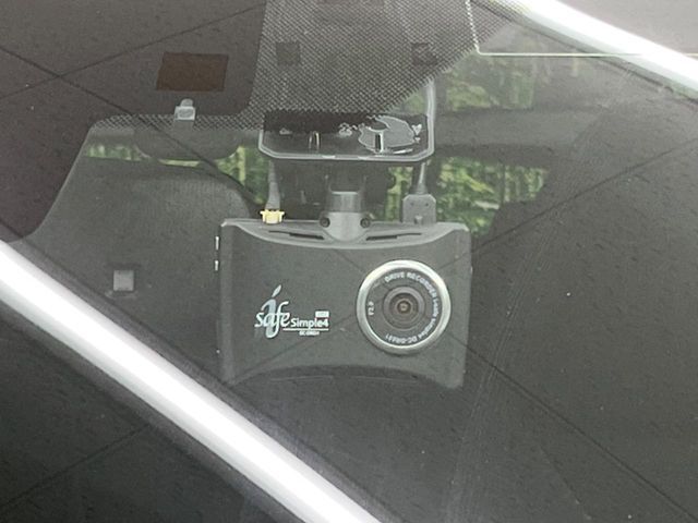 TOYOTA PRIUS 2016 Image 31