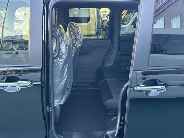 HONDA N BOX CUSTOM 2025 Image 31