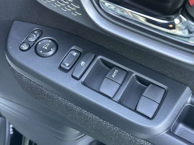 HONDA N BOX CUSTOM 2025 Image 31