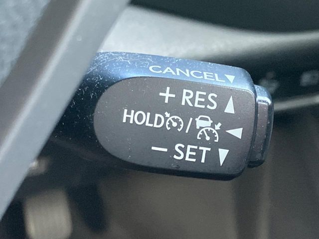 TOYOTA C-HR 2018 Image 31