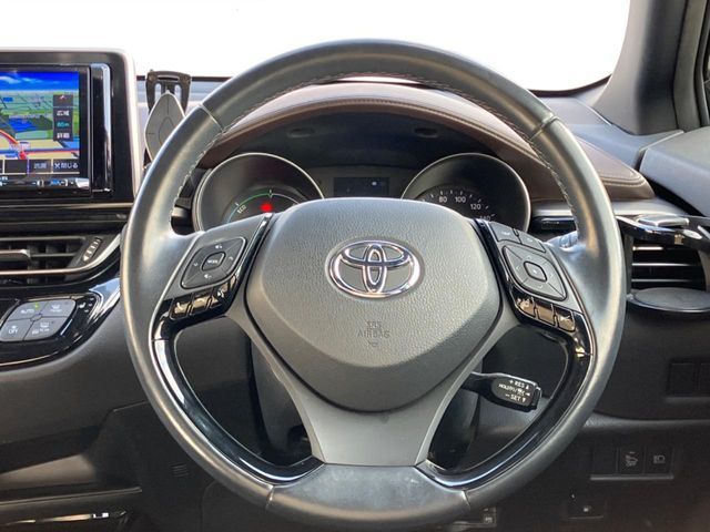 TOYOTA C-HR 2018 Image 31