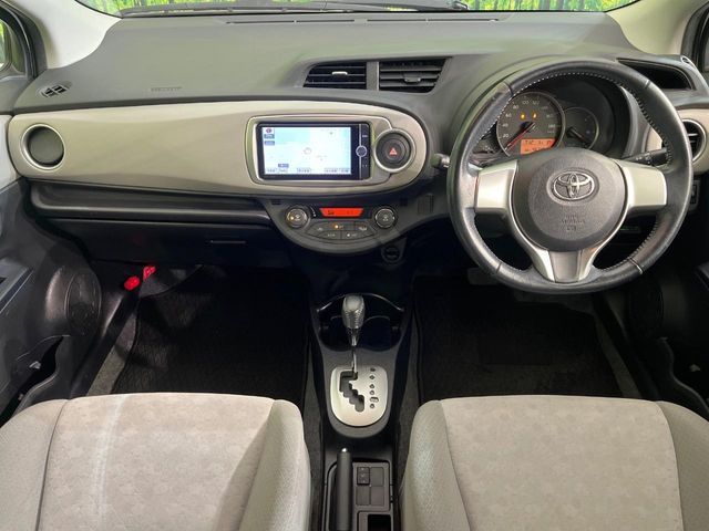 TOYOTA VITZ 2014 Image 31