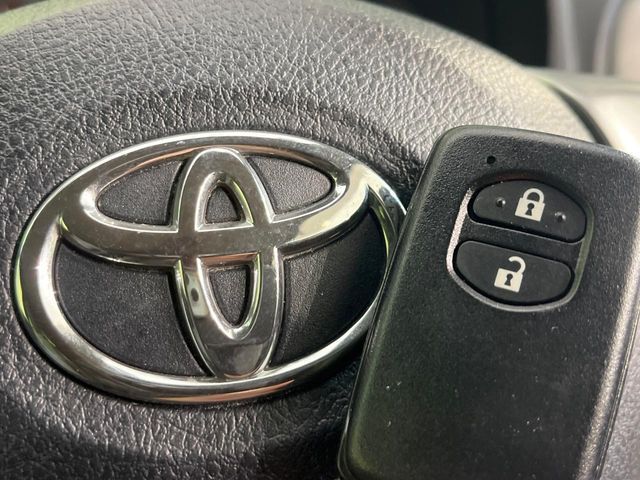 TOYOTA VITZ 2014 Image 31