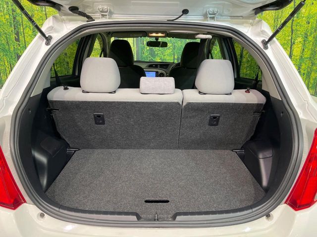 TOYOTA VITZ 2014 Image 31