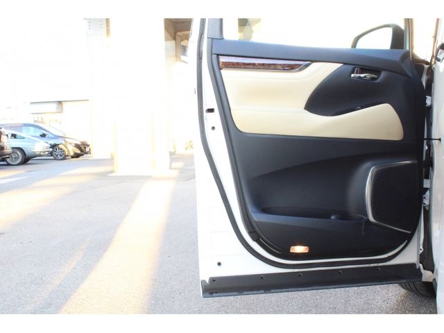 TOYOTA ALPHARD HYBRID 4WD 2021 Image 31