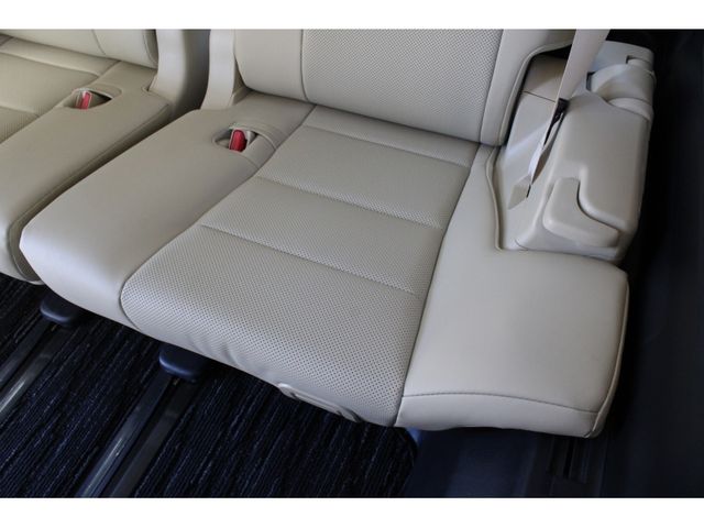 TOYOTA ALPHARD HYBRID 4WD 2021 Image 31