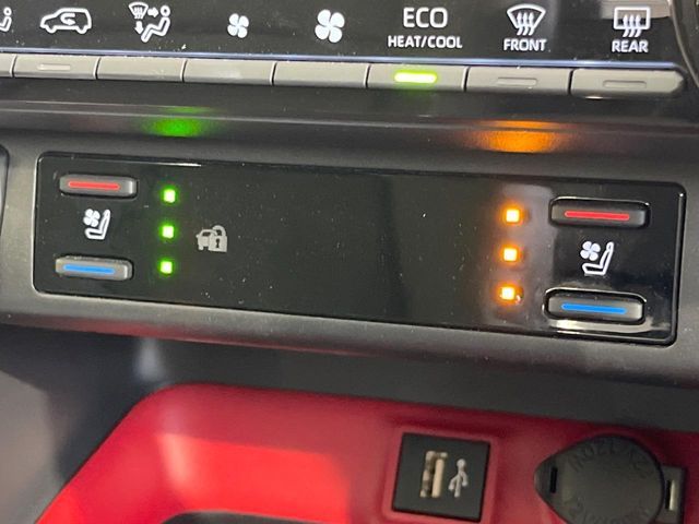 TOYOTA RAV4 HYBRID 4WD 2023 Image 31