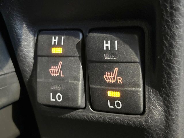 TOYOTA VOXY HYBRID 2018 Image 31