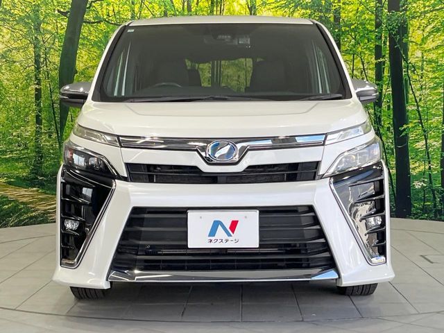 TOYOTA VOXY HYBRID 2018 Image 31