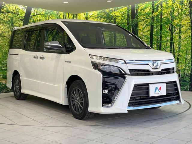 TOYOTA VOXY HYBRID 2018 Image 31
