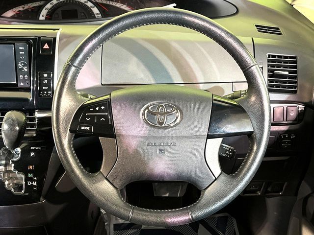 TOYOTA ESTIMA 2013 Image 31