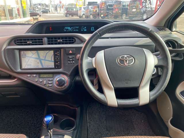 TOYOTA AQUA 2014 Image 31