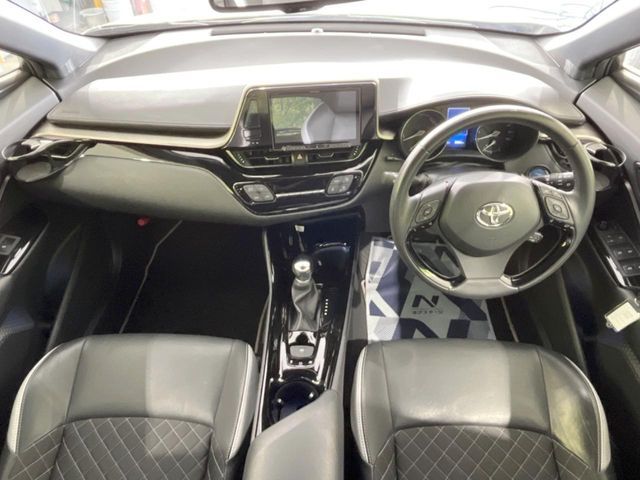 TOYOTA C-HR 2019 Image 31