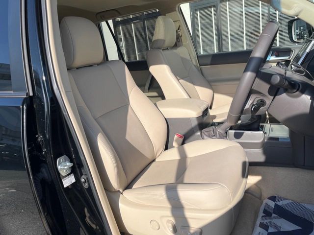 TOYOTA LANDCRUISER PRADO 2023 Image 31