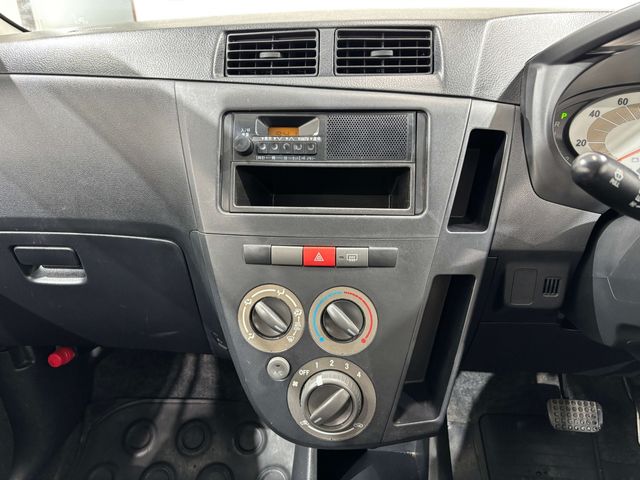 DAIHATSU MIRA VAN 2010 Image 31