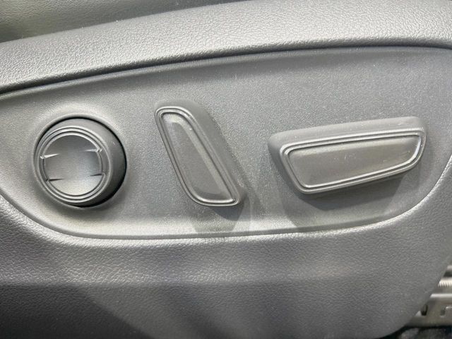 TOYOTA RAV4 4WD 2023 Image 31