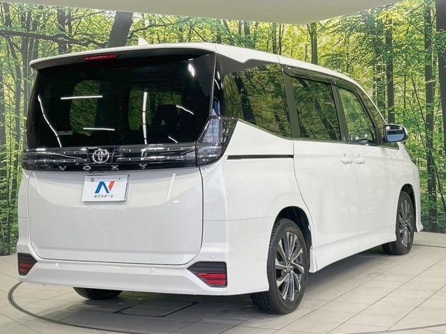 TOYOTA VOXY 2022 Image 31