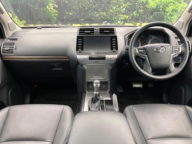 TOYOTA LANDCRUISER PRADO 2023 Image 31