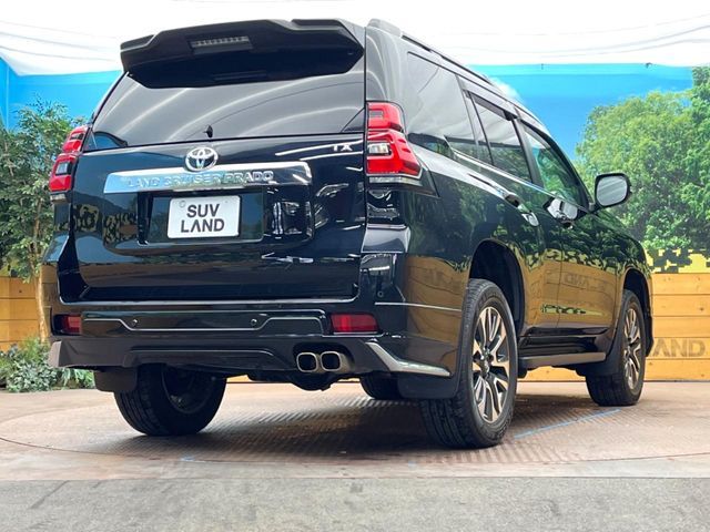 TOYOTA LANDCRUISER PRADO 2023 Image 31