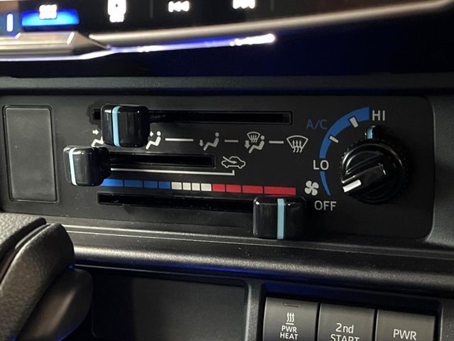 TOYOTA LANDCRUISER 70 2024 Image 31