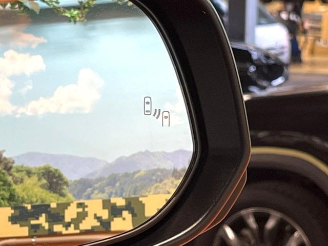 TOYOTA VOXY HYBRID 2026 Image 31