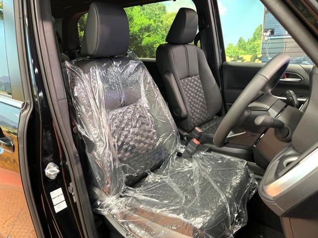 TOYOTA VOXY HYBRID 2026 Image 31