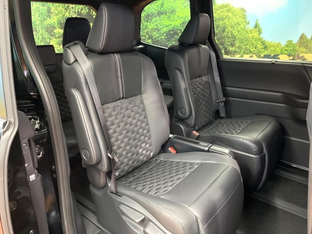 TOYOTA VOXY HYBRID 2026 Image 31