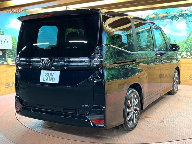 TOYOTA VOXY HYBRID 2026 Image 31