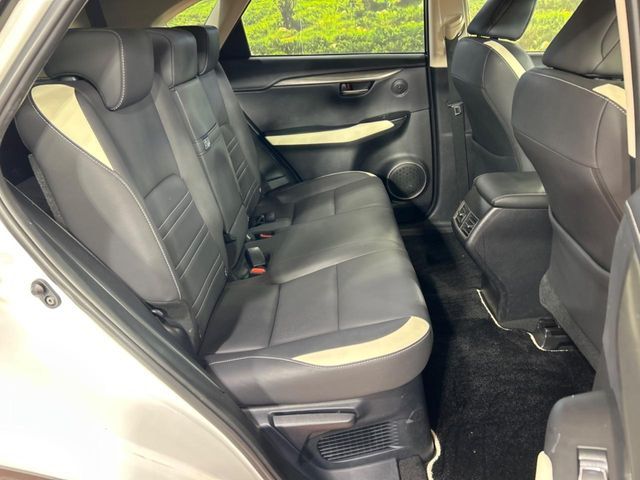 TOYOTA LEXUS NX300 2019 Image 31